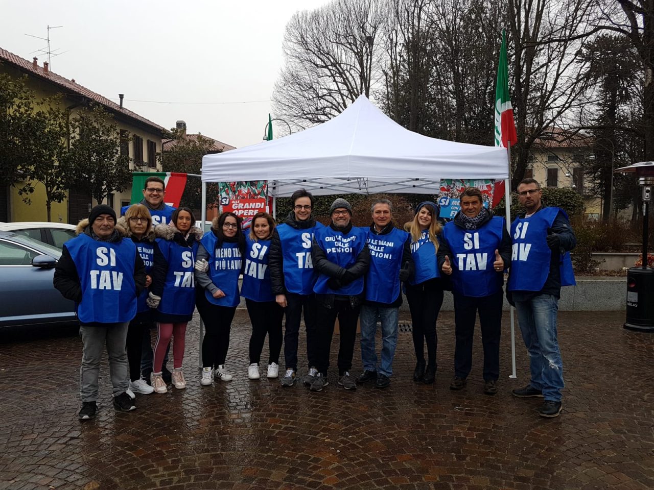 Forza Italia in piazza per i 25 anni anche a Rescaldina