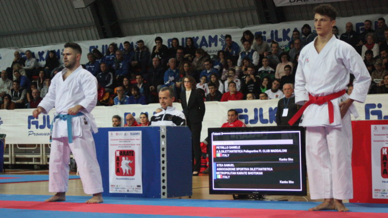 La carica dei 250 agli Italiani di karate del Pala Errebi