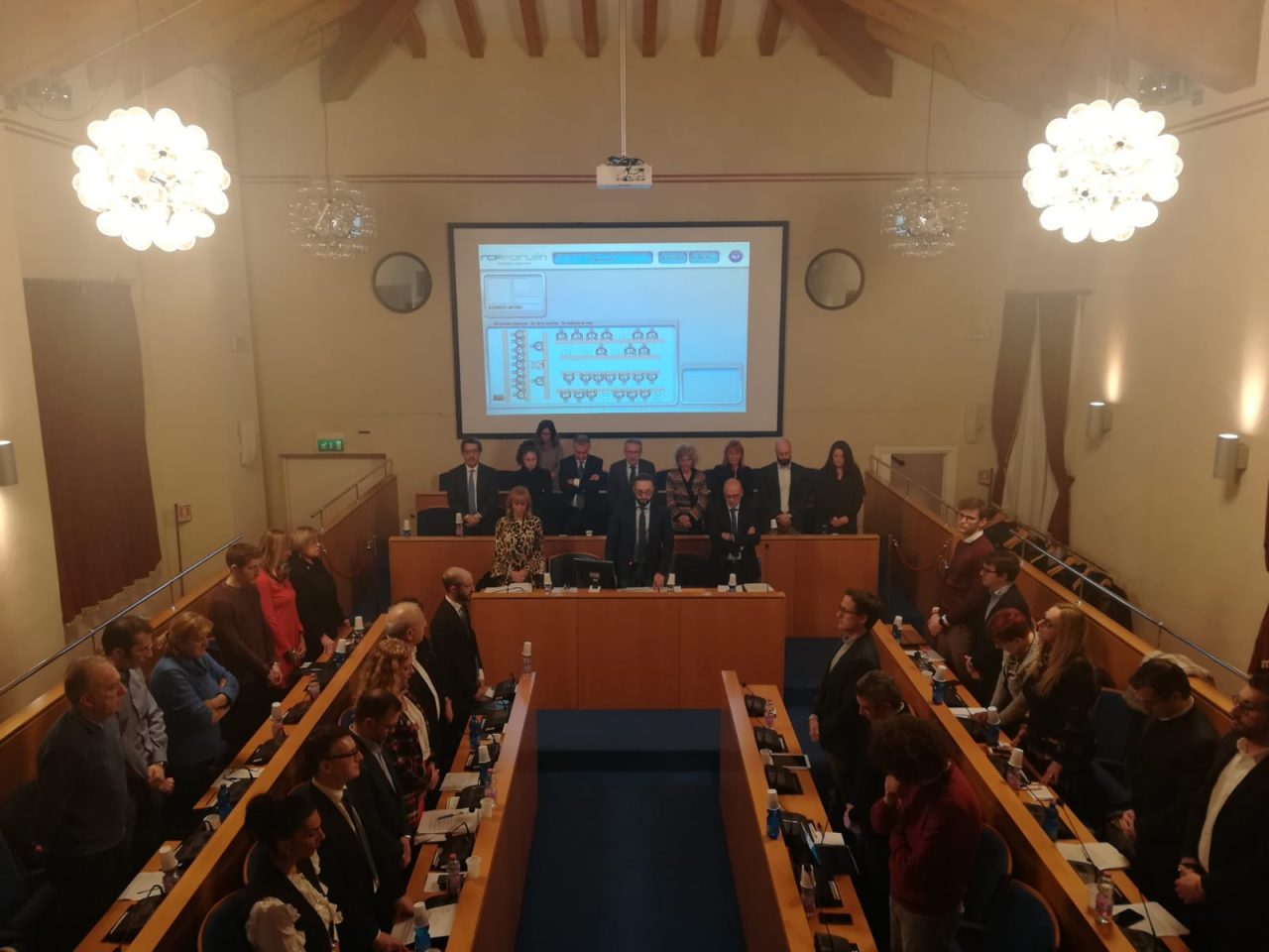 Primo Consiglio comunale dopo il rimpasto, scoppia la bufera in aula