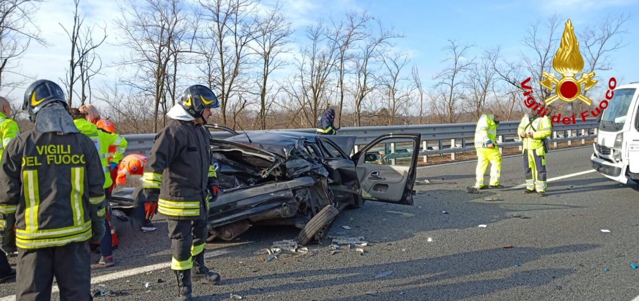 Incidente stradale sull’A8, cinque veicoli coinvolti FOTO