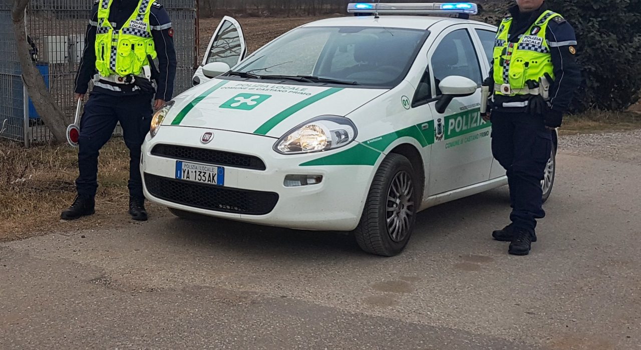 Investono un ciclista e scappano: rintracciati dalla Polizia locale