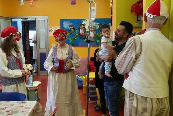 Il Carnevale arriva nei reparti di Pediatria