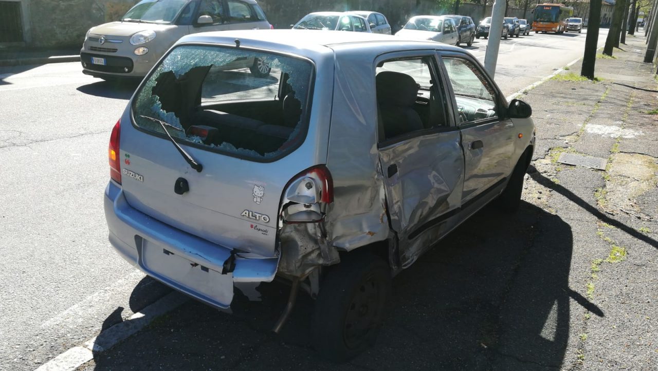 Incidente stradale: auto contro moto a Castellanza FOTO