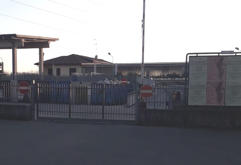 Muore in discarica, l’ecocentro riapre