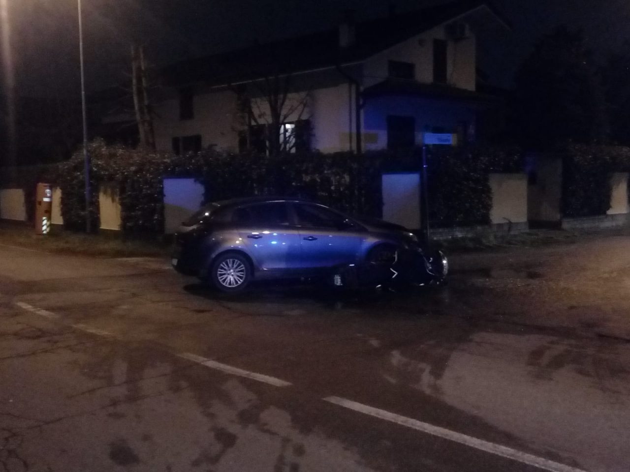 Auto contro moto, paura a Sant’Ilario