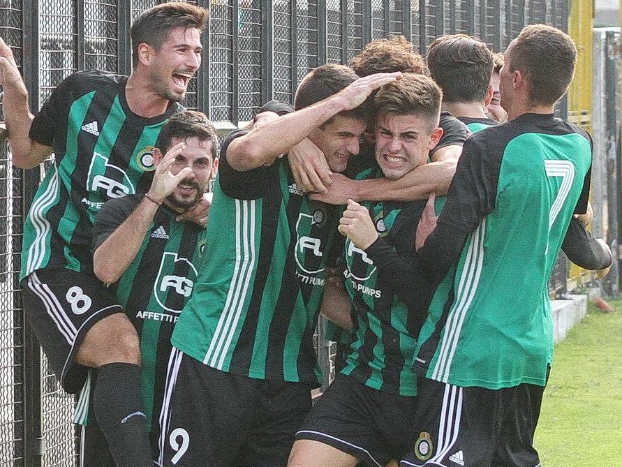 Calcio: traguardo vicino per due