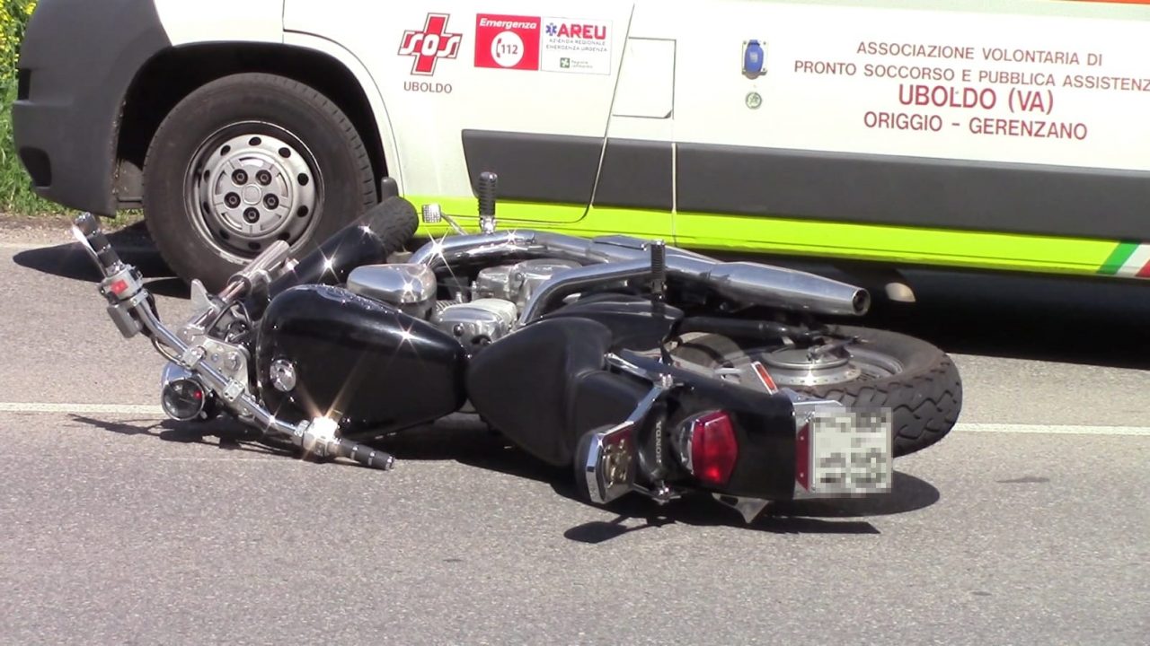 Incidente, auto contro moto: paura a Gerenzano FOTO