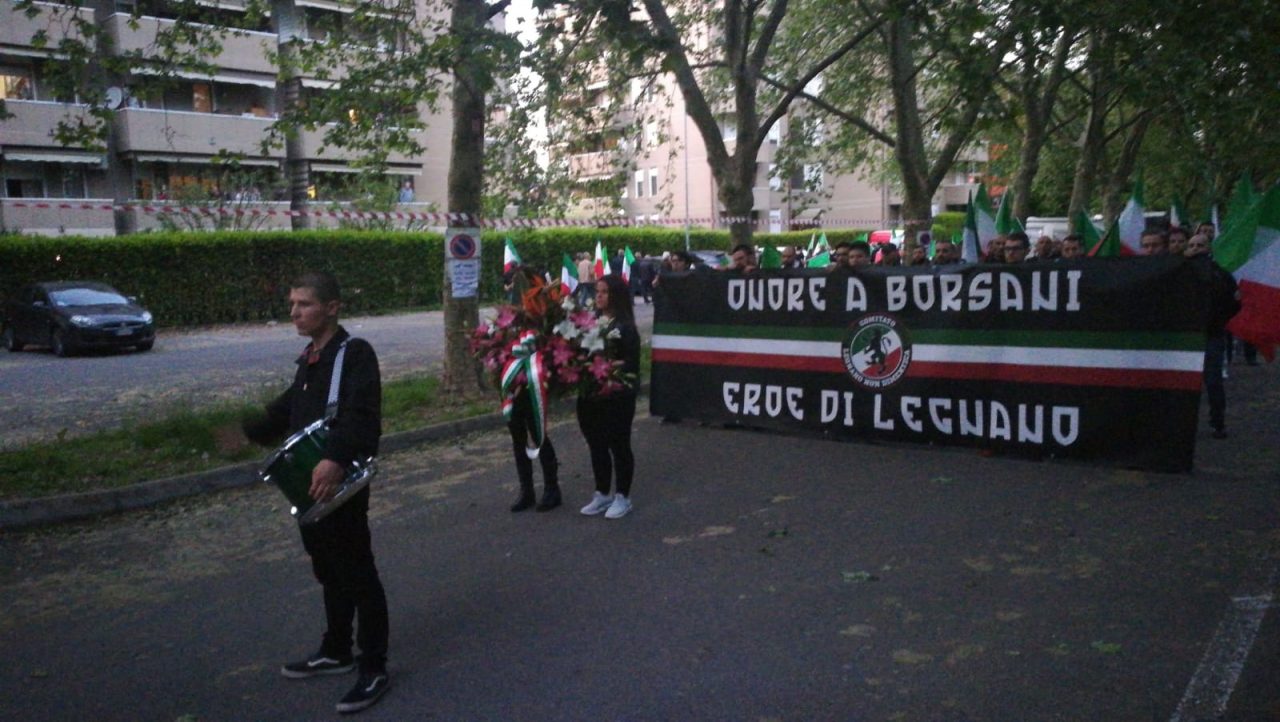 Corteo per Carlo Borsani sfila in città, contro presidio degli antifascisti FOTO e VIDEO