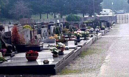 Cislago, il Comune pulisce le tombe e i vasi dei cimiteri