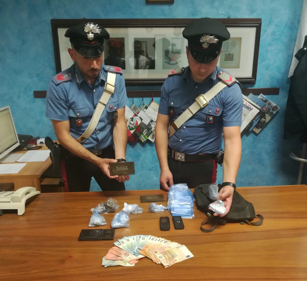 Pusher arrestato dopo inseguimento tra Saronno e Caronno