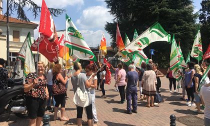 Presidio all'ospedale di Saronno degli addetti delle pulizie FOTO