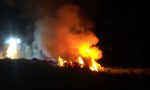 Fiamme in un deposito di fieno a Fagnano Olona FOTO e VIDEO