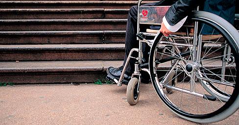 Arrestato il disabile che aggrediva i passanti a Legnano