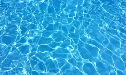 Vetrata della piscina in frantumi: chiusa la vasca media
