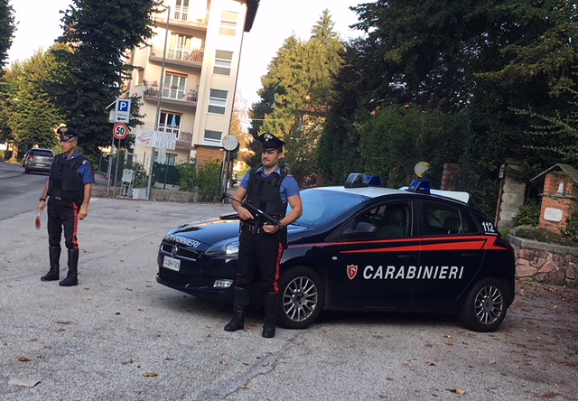 Rapine ai coetanei a Saronno, due minorenni arrestati