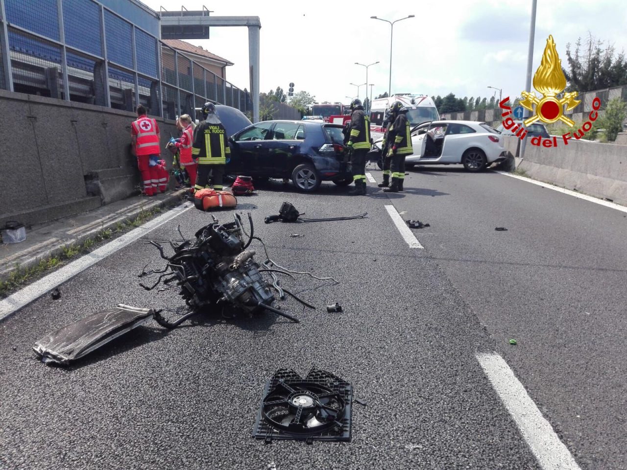 Scontro tra due auto sulla SS 336 FOTO