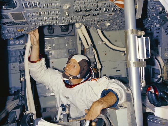 Dalla Luna a Tradate: ospite al Grassi Alfred Worden, astronauta dell’Apollo 15