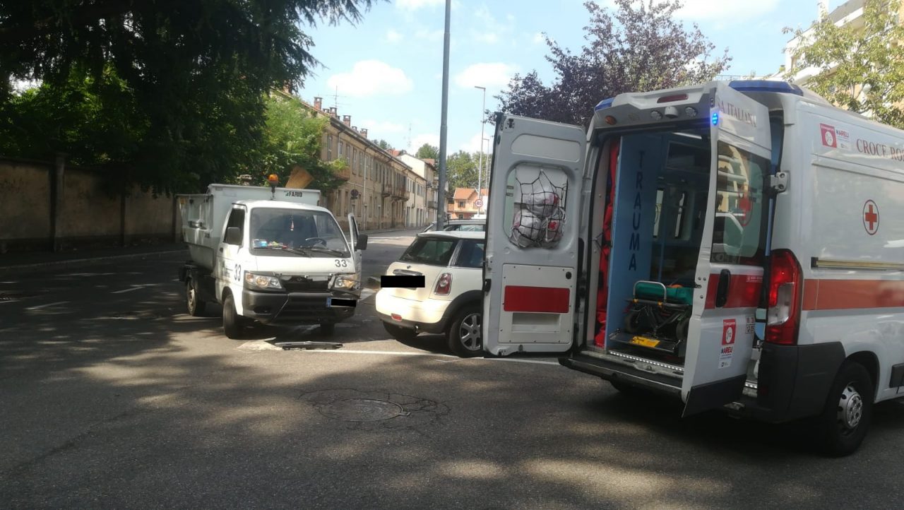 Incidente a Castellanza: 55enne in ospedale FOTO