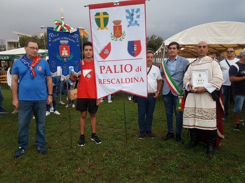Palio di Rescaldina: al via la sfilata storica FOTO