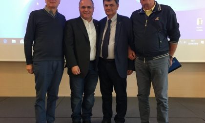 Squadre di pallavolo della provincia di Varese premiate a Saronno FOTO