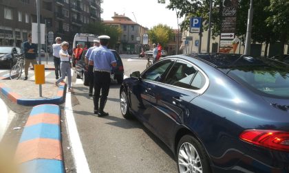 Scontro tra auto a Legnano: tre feriti e traffico in tilt