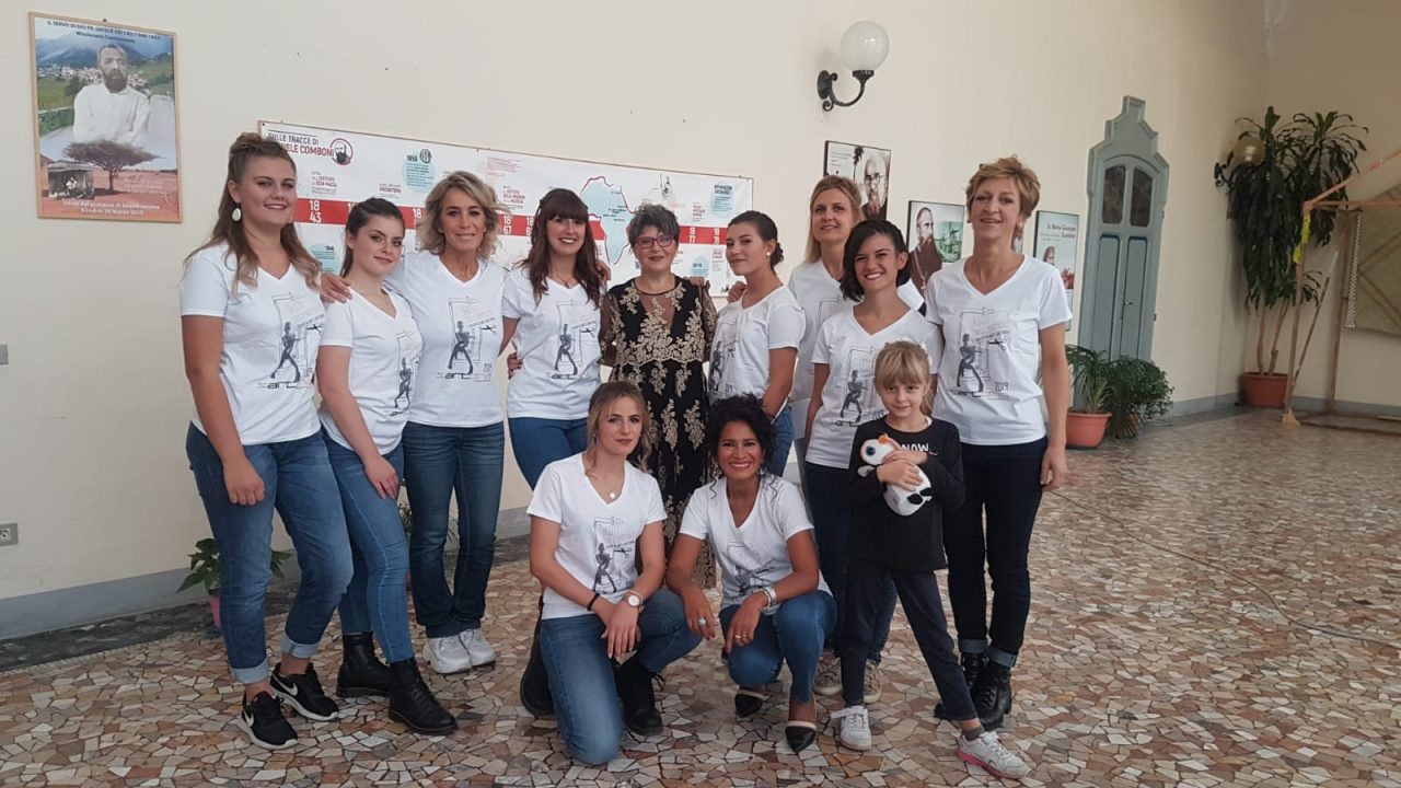 La Sartoria di Silvana sfila al castello, tra moda e creatività VIDEO E FOTO