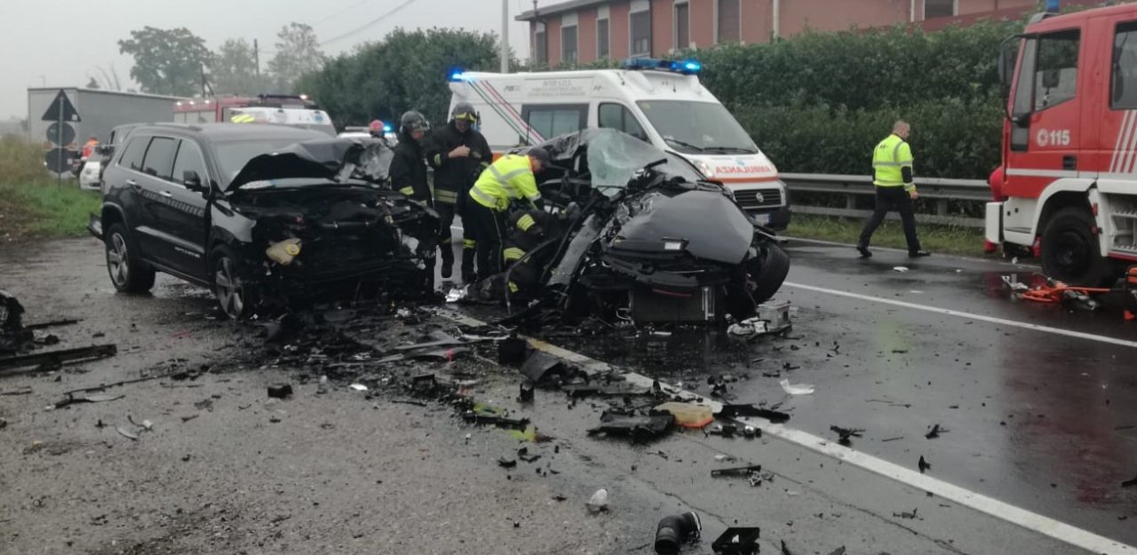 Incidente sulla Sp12, ragazzo di 25 anni gravissimo