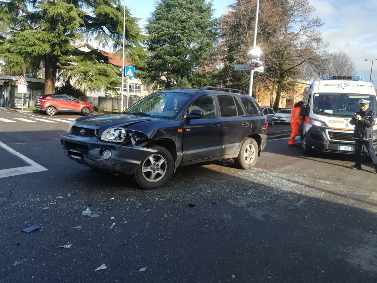 Testa coda a Busto Garolfo: arriva l’ambulanza FOTO