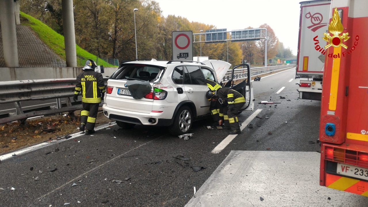 scontro sulla a8