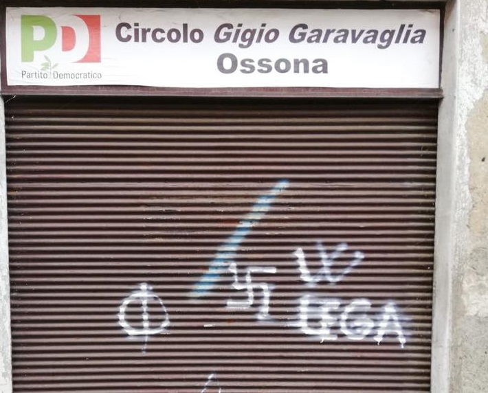 Svastica sulla sede del Pd a firma “Lega”, è polemica