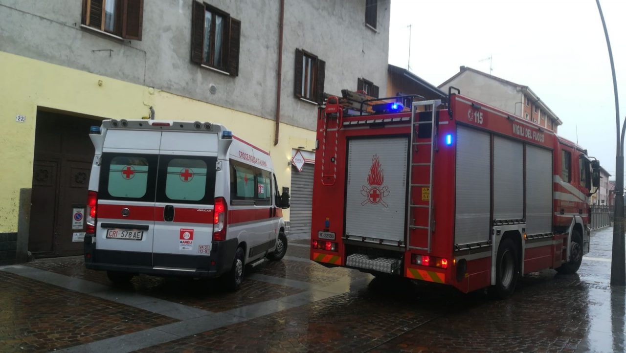 Dà in escandescenze alla vista dei pompieri