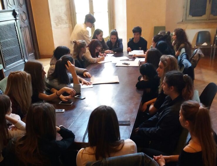 Castano, il “baby” Consiglio regala un corso di educazione civica
