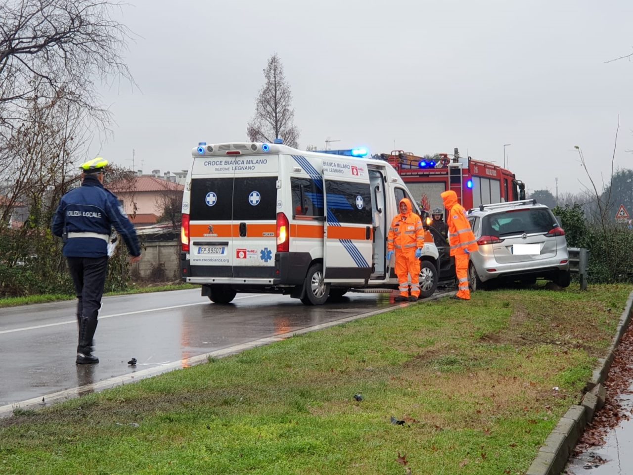 Incidente tra auto e camion a Parabiago: arriva l’elisoccorso