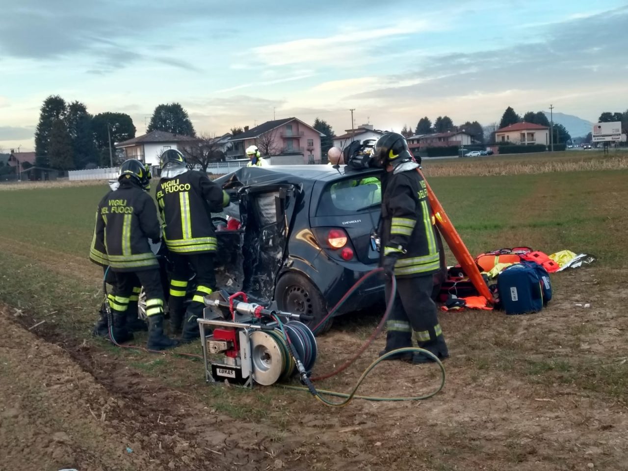 Incidente a Limido, Vigili del Fuoco ed elisoccorso in azione