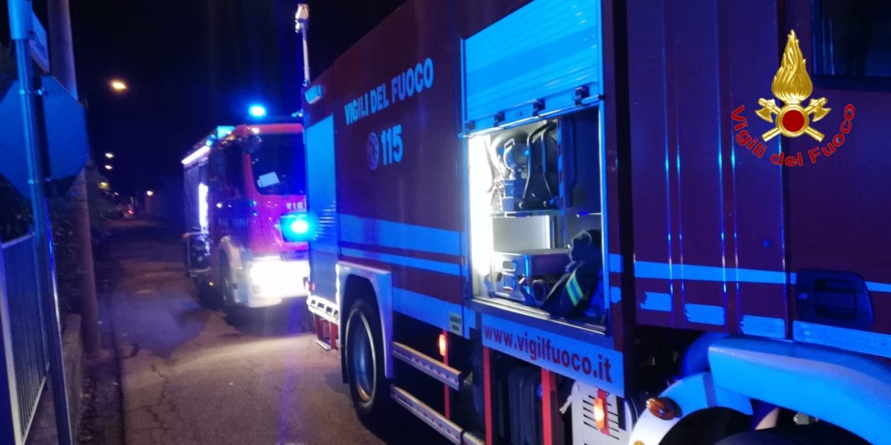 Incendio a Solbiate, Vigili del Fuoco sul posto
