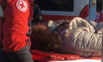 Ragazza investita dal camion dei rifiuti