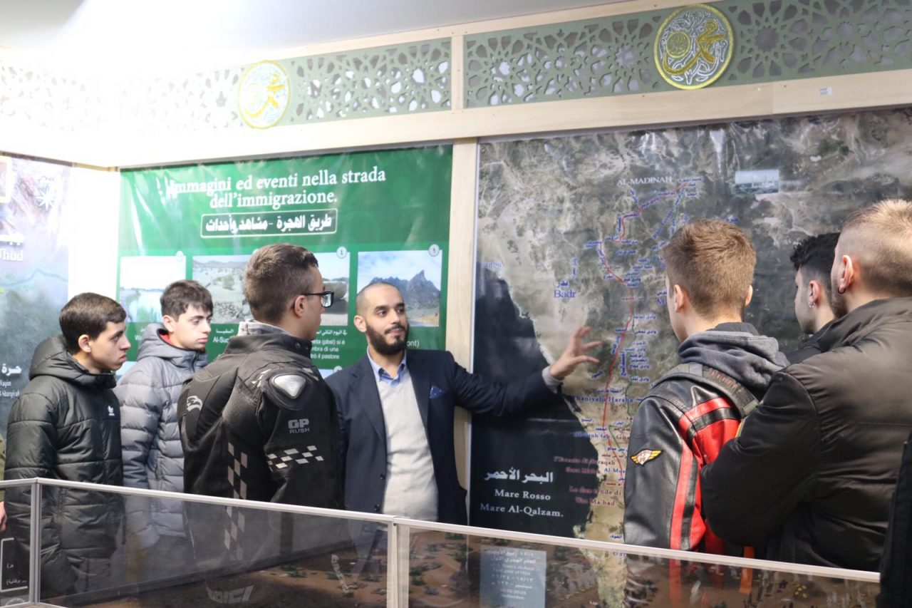 studenti del riva al centro islamico di saronno