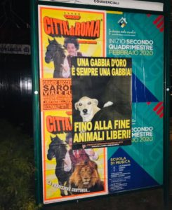 Oscurati i manifesti del circo: “Fino alla fine animali liberi”