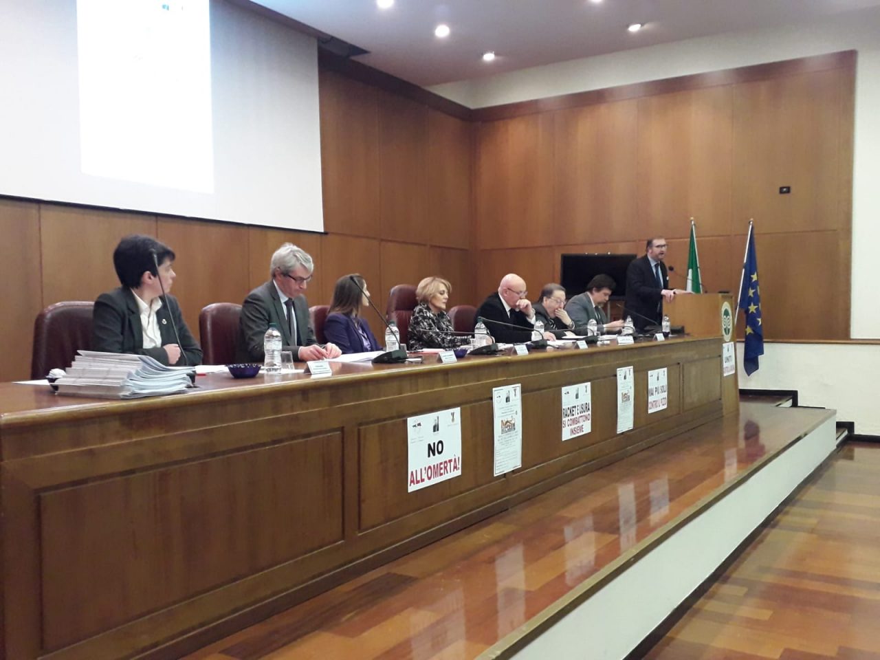 Racket e usura in Lombardia, De Corato: “Premieremo gli imprenditori coraggiosi”