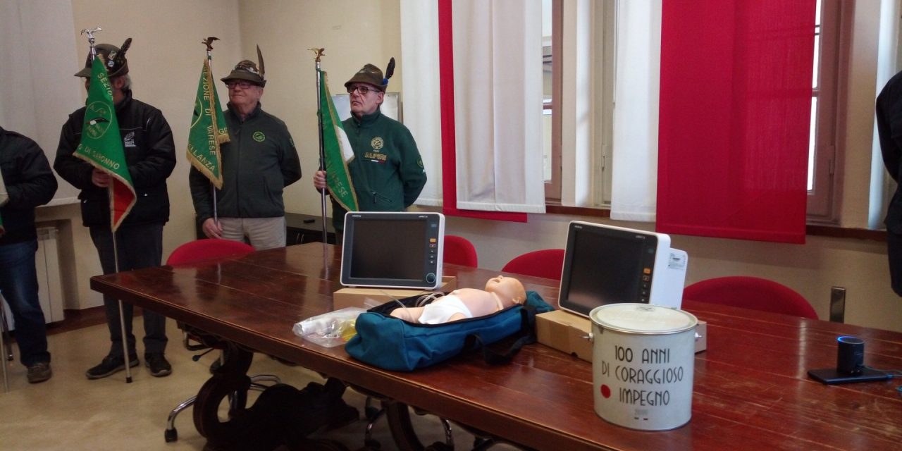 Alpini al fianco dell’ospedale di Saronno: donazione da 9mila euro