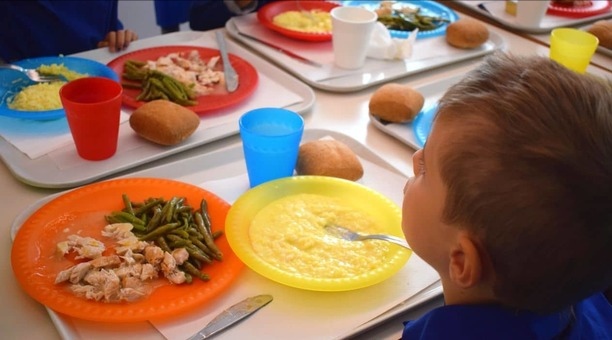 Mensa più grande a Turate: investiti 400mila euro