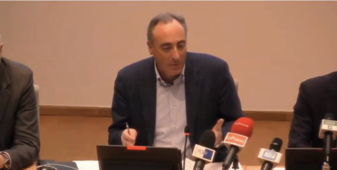 “Non faccio rientrare i medici dalle ferie per i vaccini”. Nuova bufera su Gallera e la Lega lo scarica, di nuovo