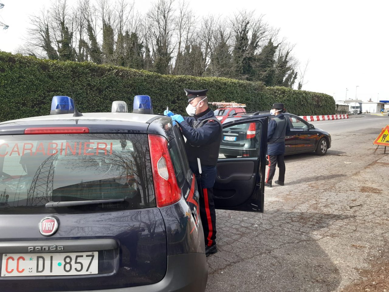 Scattano i controlli in provincia: uscite solo per lavoro e motivi seri