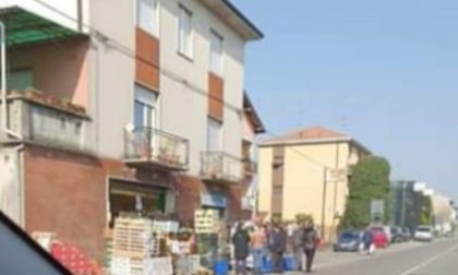 Ortofrutta chiuso: non rispetta le distanze tra i clienti
