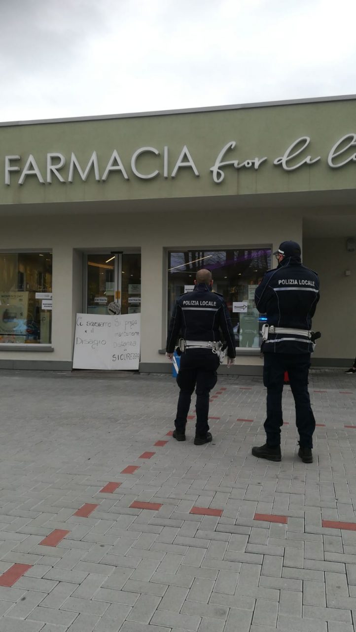 Vigili “angeli” aiutano gli anziani soli