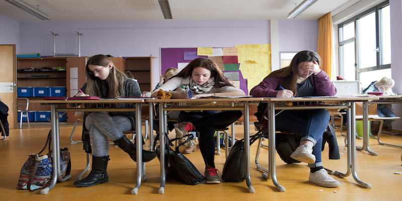 La Rai torna a fare da scuola per gli italiani: lezioni a casa a portata di telecomando