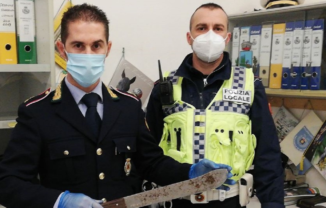 Spaccio a Ceriano, la lotta anche col metal detector