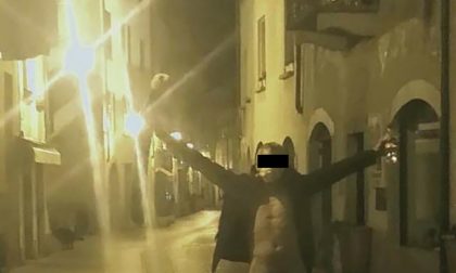 Nudo contro il decreto in centro a Chiavenna