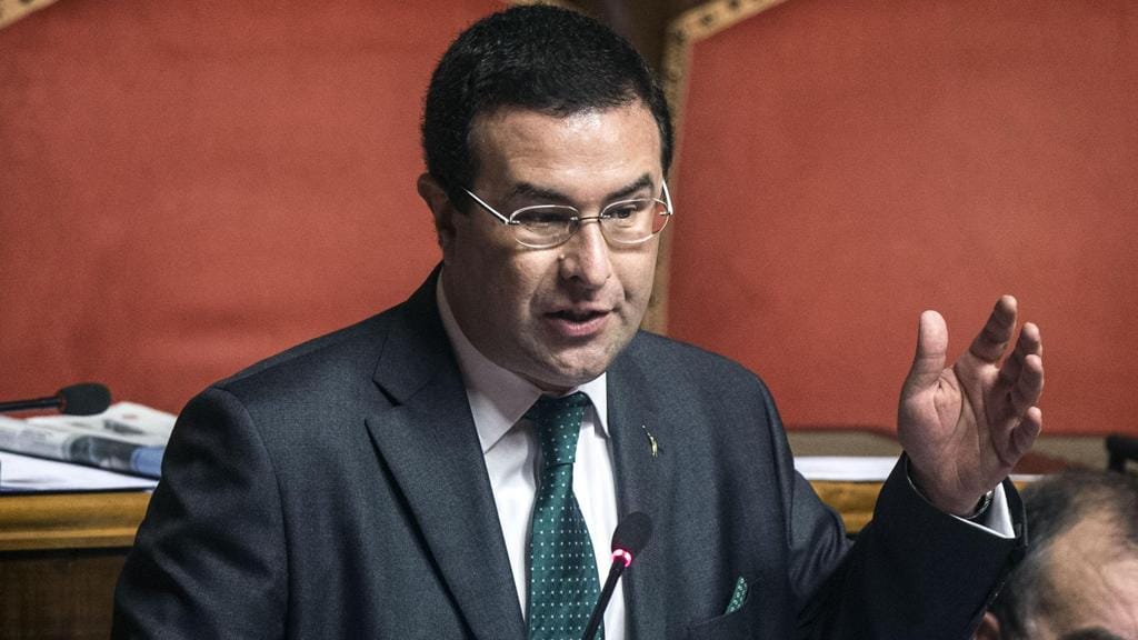 Frontalieri, emendamento al Cura Italia e interrogazione di Candiani a Di Maio: “Vanno tutelati”