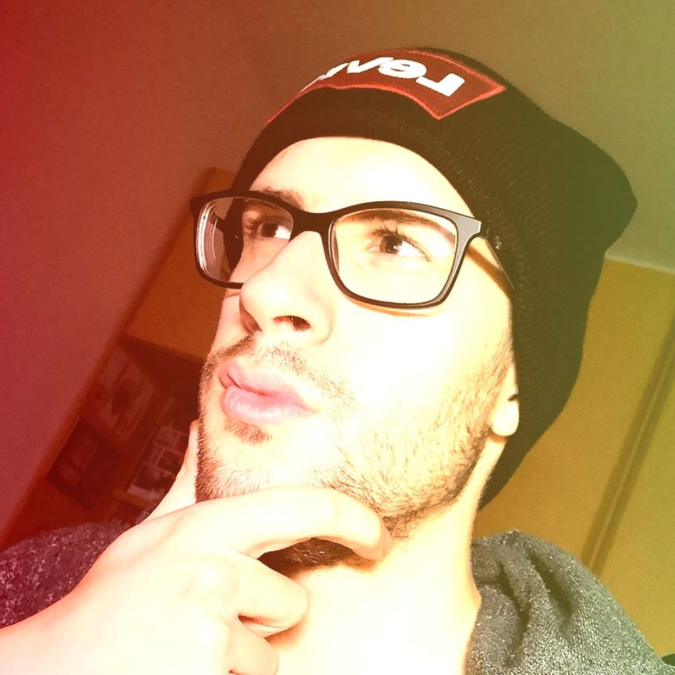 Muore nel sonno a 24 anni: Mozzate in lutto